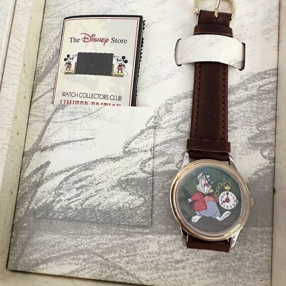 Fossil Disney Collector Watch Lot Of 5 Book Box Set Classics Limited Edition - Picture 4 of 8